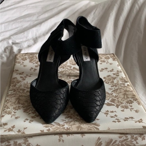 Steve Madden Kitten Heal Pumps - Picture 4 of 4